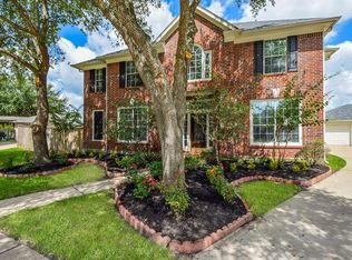 8815 Chipping Rock Dr, Sugar Land, TX 77479