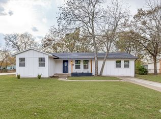 1402 N Ricketts St, Sherman, TX 75092