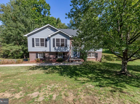 4403 Murven Park Ln, Fredericksburg, VA 22408