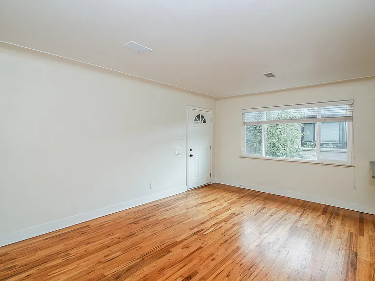 2421 S Gaylord St — Photo 37