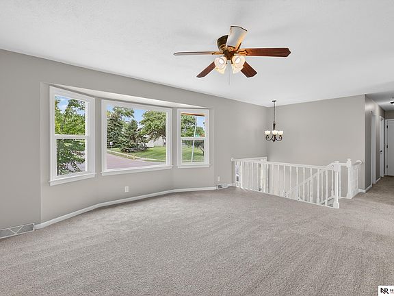 4th image of 5005 S 90th St