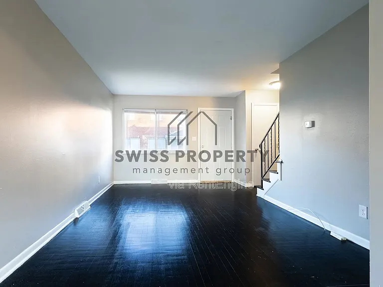 908 N Meadows Ct #L — Photo 6