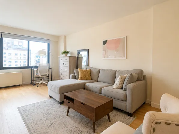 201 West 21st Street image 1 of 9