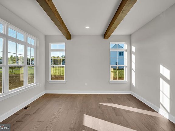 5th image of 723 Brindle Farm Ln