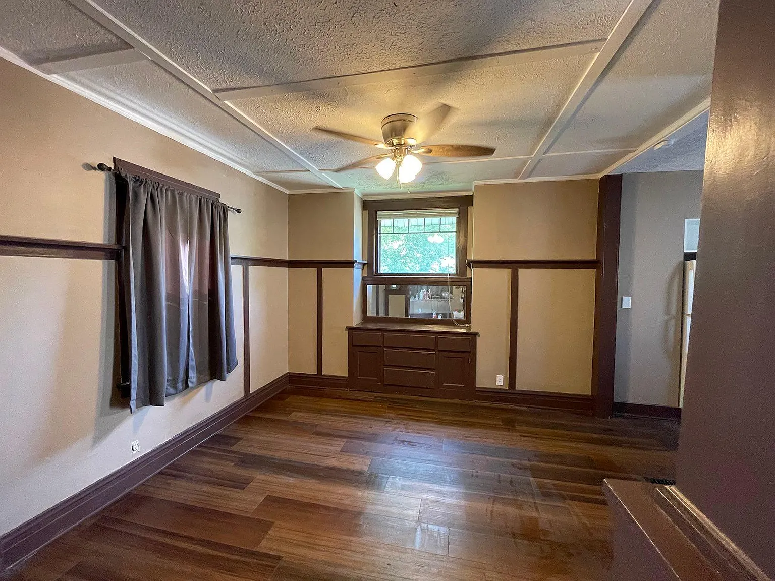 3 bed, 1200 sqft, $1,325 — Photo 2
