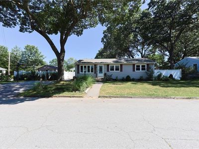 56 Corin St, Warwick, RI, 02886
