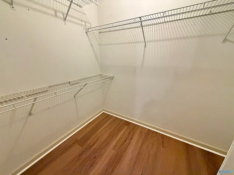 105 Sugarwood Ct — Photo 14