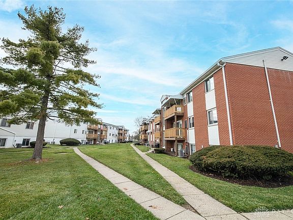 5th image of 5700 Coach Dr W APT E