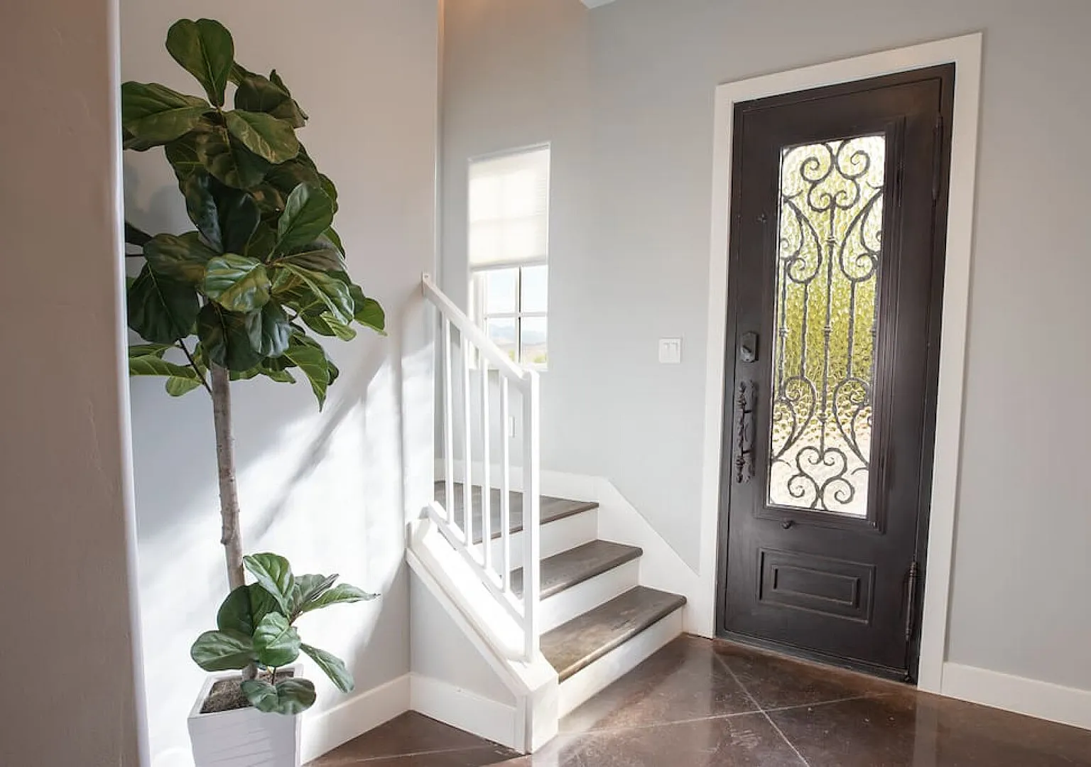 Spacious America Themed Home for 26 Guests — Photo 2