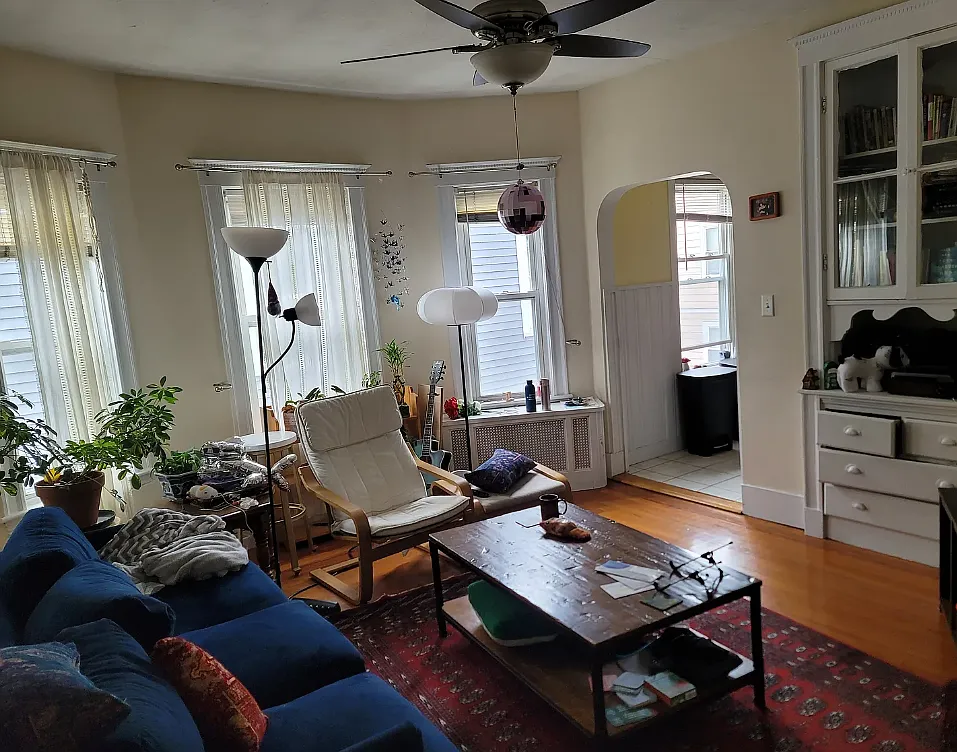 3 bed, 1200 sqft, $4,220 — Photo 3
