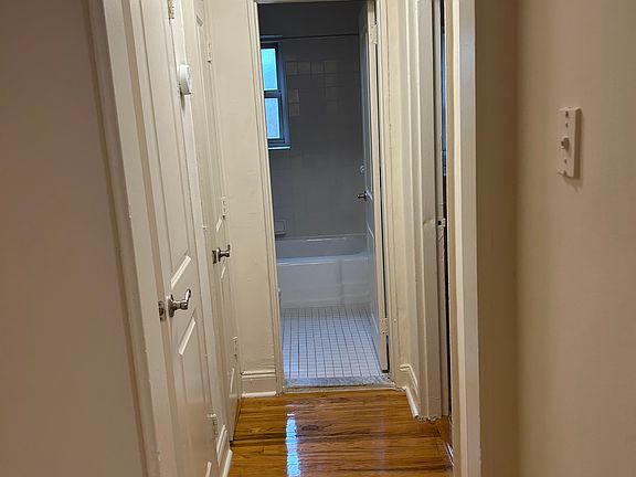 5th image of 2049 20th Ln APT 4A