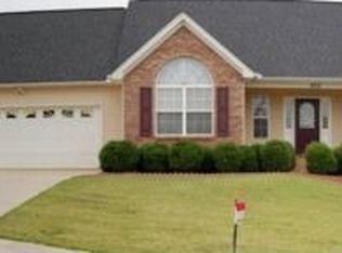 400 Winding Brook Ct, Greenville, SC 29617