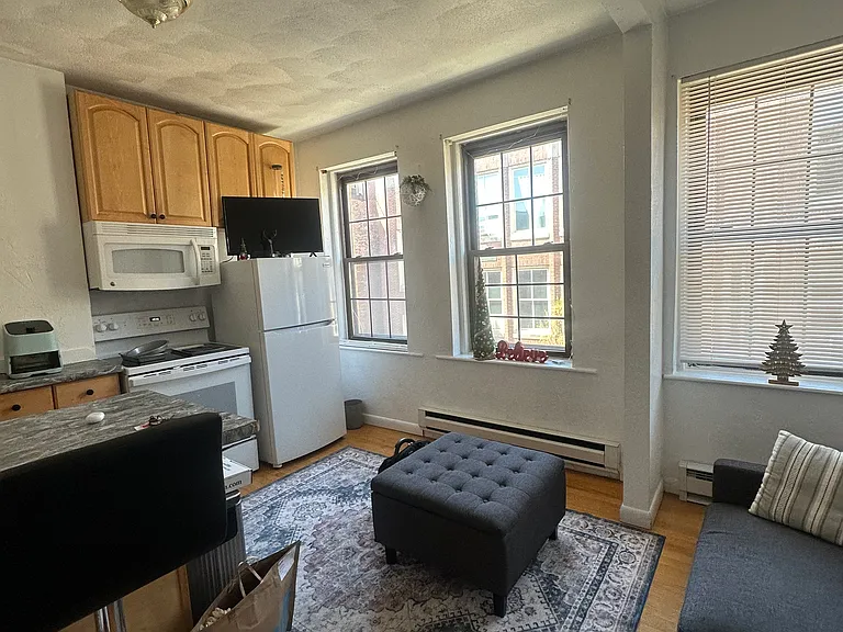9 Charter St #3 — Photo 27