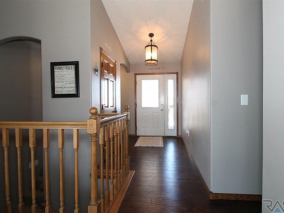 4th image of 406 Tessa Ave