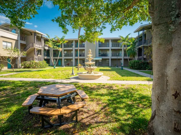 Fountain Court Villa