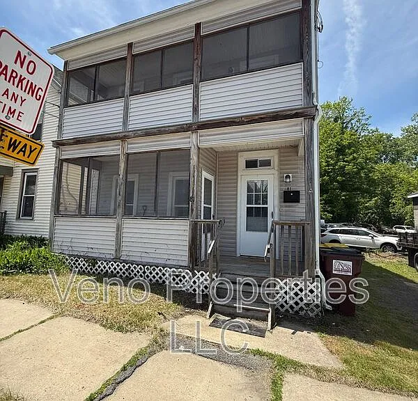 81 Bath St — Photo 1