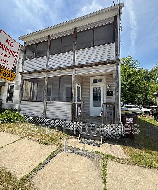81 Bath St
