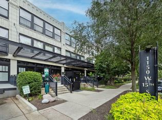 1150 W 15th St UNIT 203, Chicago, IL 60608