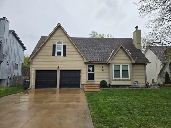 1416 W Forest Dr, Olathe, KS 66061