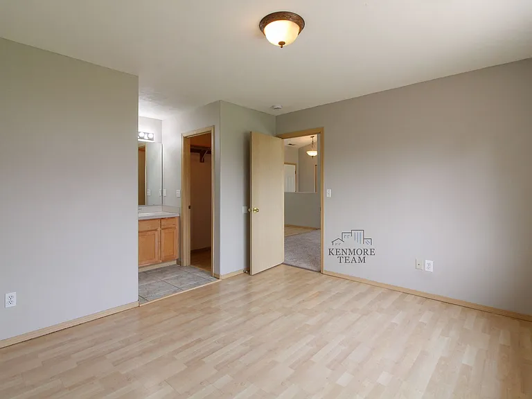 2815 S Underwood St — Photo 8