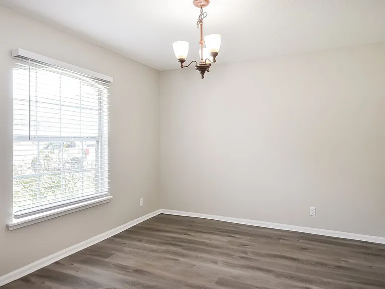 12640 Ashmore Green Dr S — Photo 7