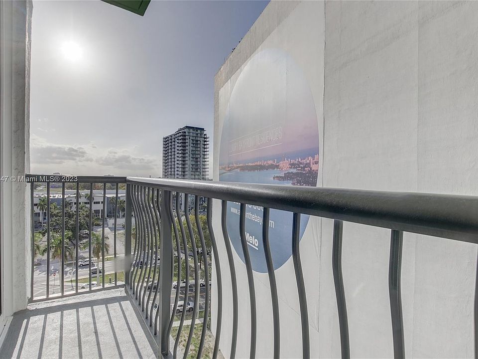 1st image of 1751 N Bayshore Dr #10N
