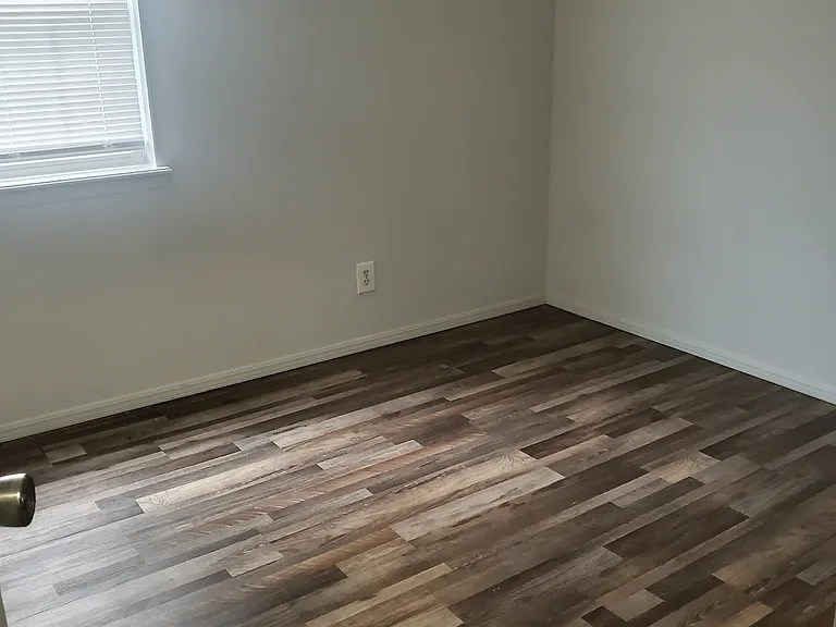 1809 Tanglewood Ln — Photo 10