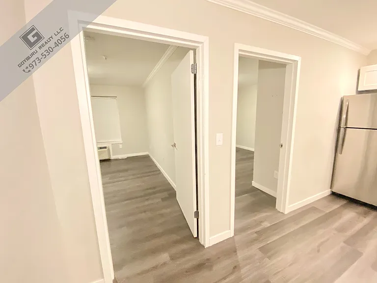 144 Fair St #206 — Photo 3