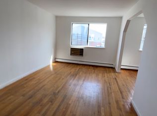 662 Sapphire St #1, Brooklyn, NY 11208