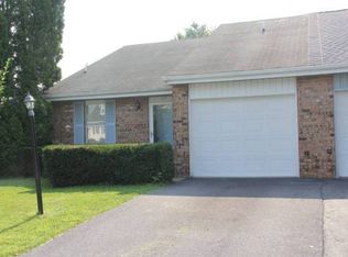 493 Crosswinds Dr, Lititz, PA 17543