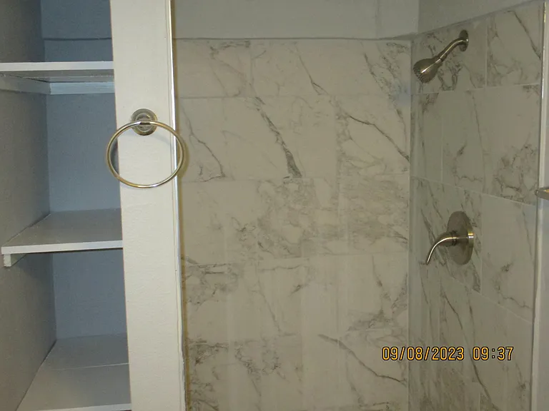 5019 Avenue M #2 — Photo 4