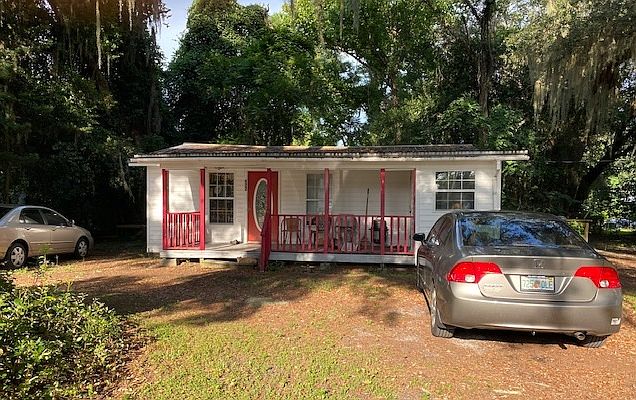 1st image of 255 SE Lochlynn Ter