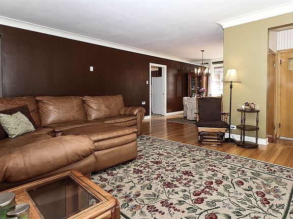 5th image of 1553 Portsmouth Ave