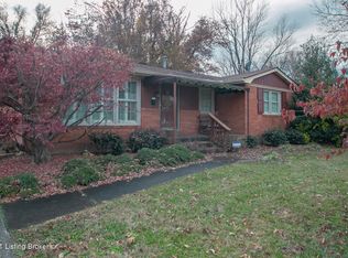 5700 Mockernut Ln, Louisville, KY 40258