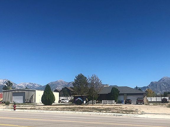 4th image of 3055 N 1200th St W