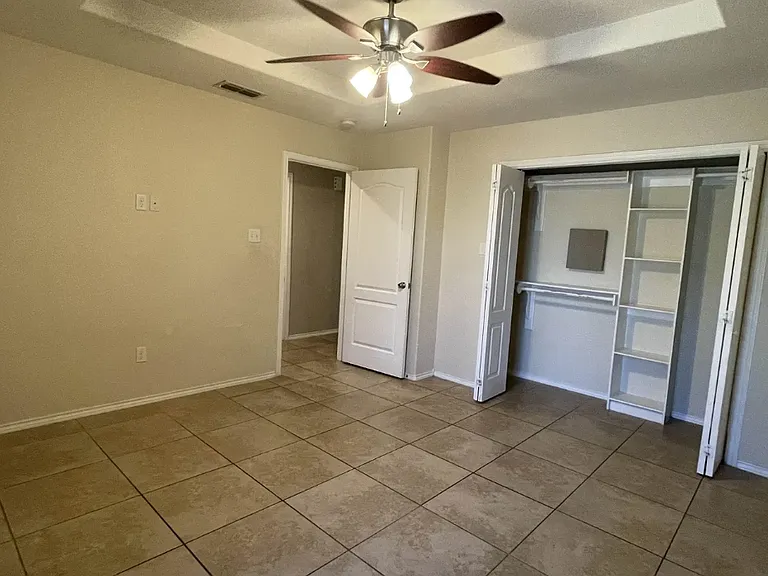 4011 Aidin St — Photo 3