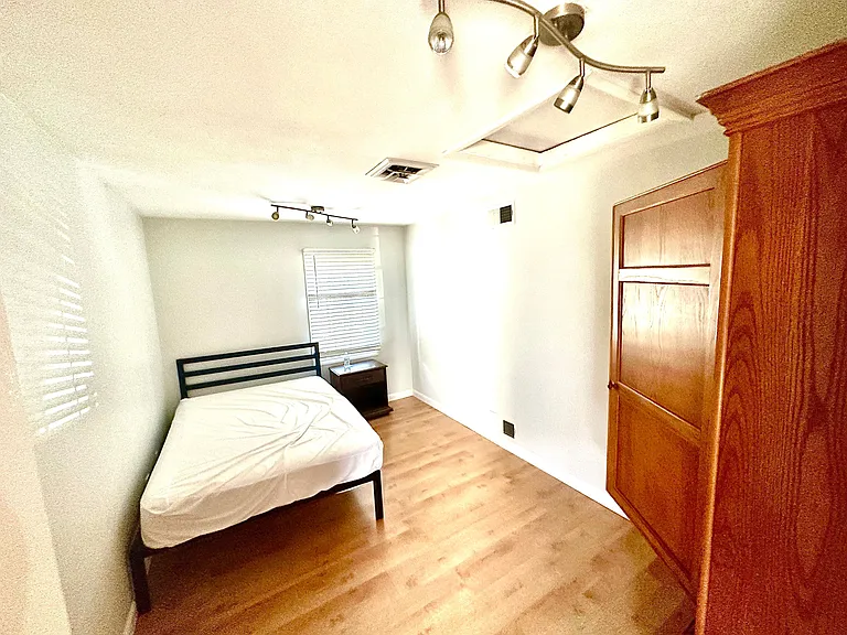 42 Broadway St #42 — Photo 5