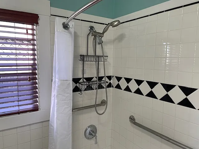 346 Carrillo St — Photo 16