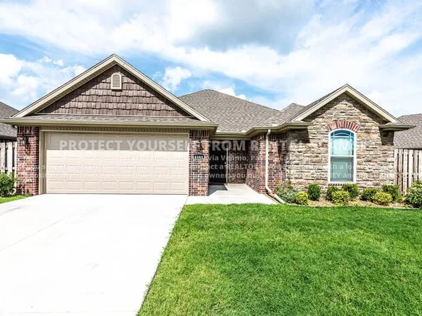4488 W Wales Dr, Fayetteville, AR 72704