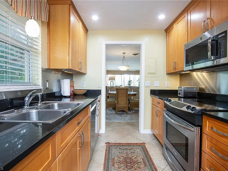 820 Ketch Dr #8 — Photo 9
