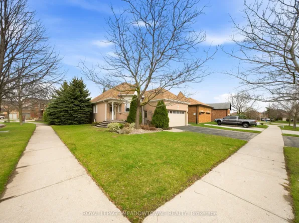 20 Huffmann Dr, Halton Hills, ON L7G 5W4