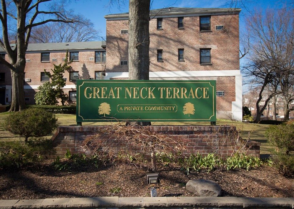 1st image of 2 E Mill Dr APT 2A