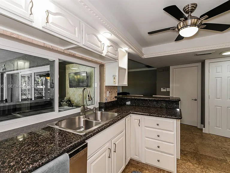 283 Forest Hills Blvd — Photo 7