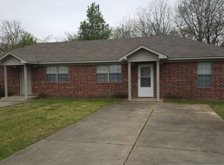 1180 Neal St #B, Conway, AR 72032