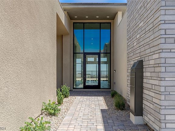 4th image of 10801 White Clay Dr