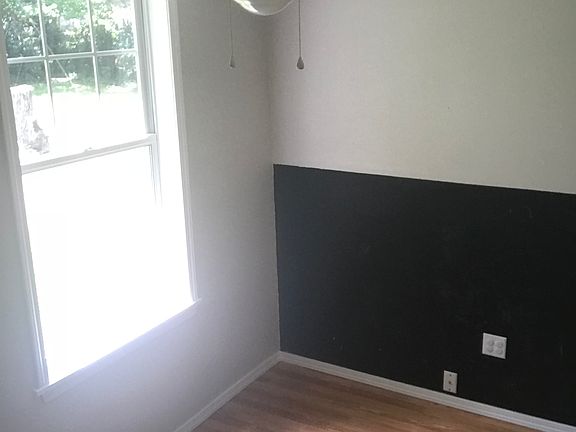 3rd image of 612 Bonnie St