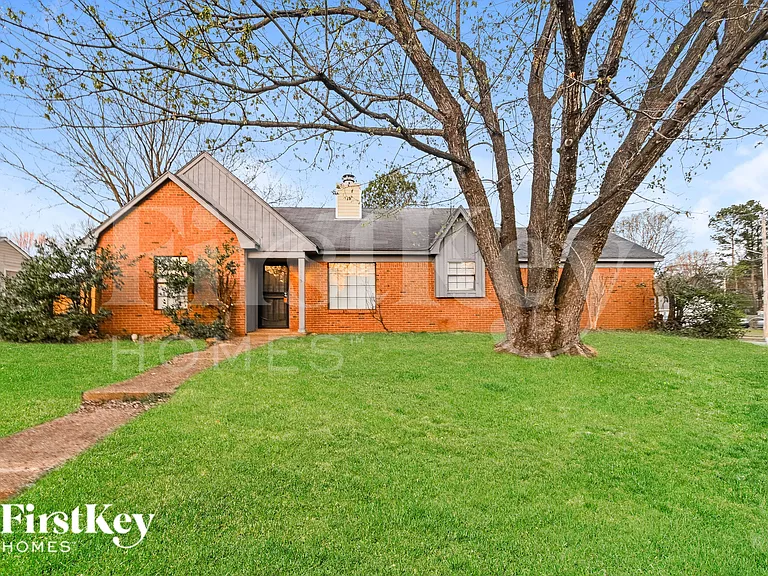 4415 Sunnyslope Dr — Photo 1