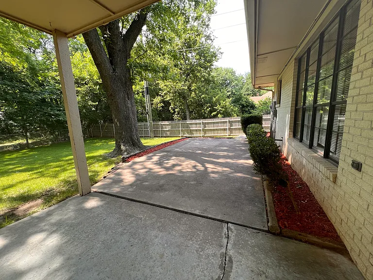 1408 S Chestnut Ave — Photo 48