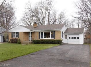 8124 Kingston Dr, Portage, MI 49002