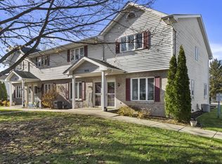 905 Whispering Way APT 4, Cottage Grove, WI 53527